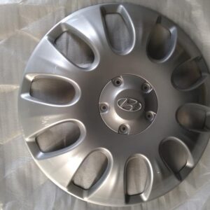 Ốp mâm bánh trước Hyundai Universe – Nhựa ABS sơn bạc, chuẩn zin Mobis