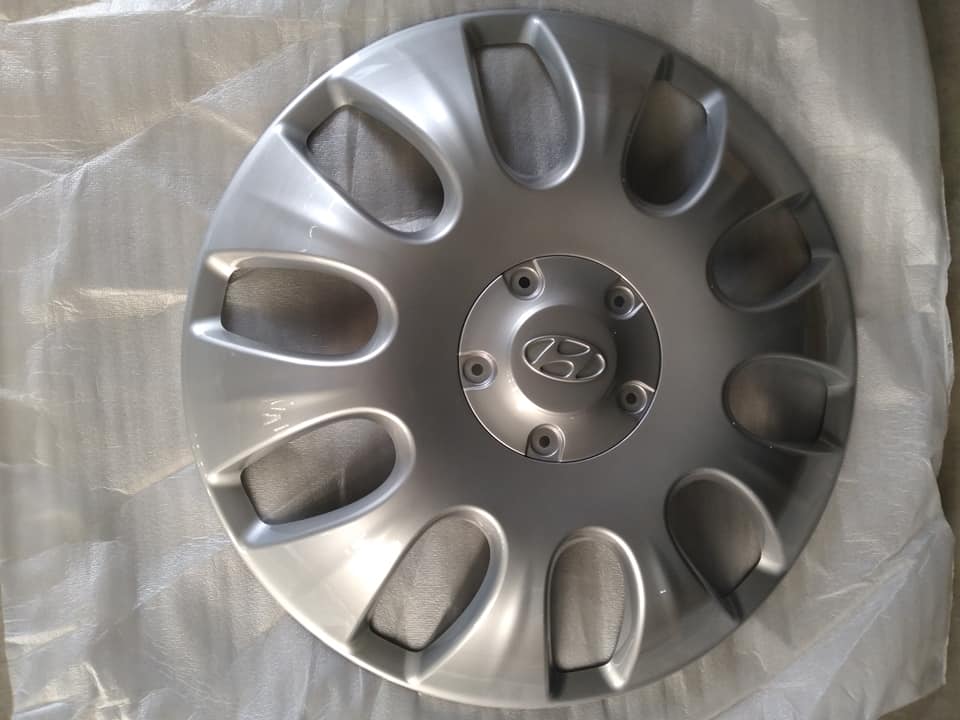 Ốp mâm bánh trước Hyundai Universe