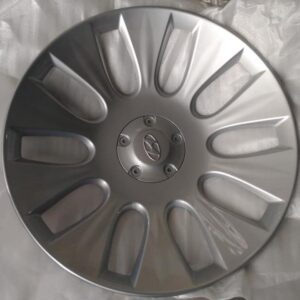 Ốp mâm bánh sau Hyundai Universe – Nhựa ABS sơn bạc, chuẩn zin Mobis